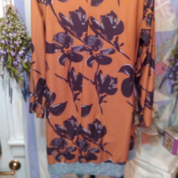 R & B Shift Dress w/Pockets - Picture 8 of 10